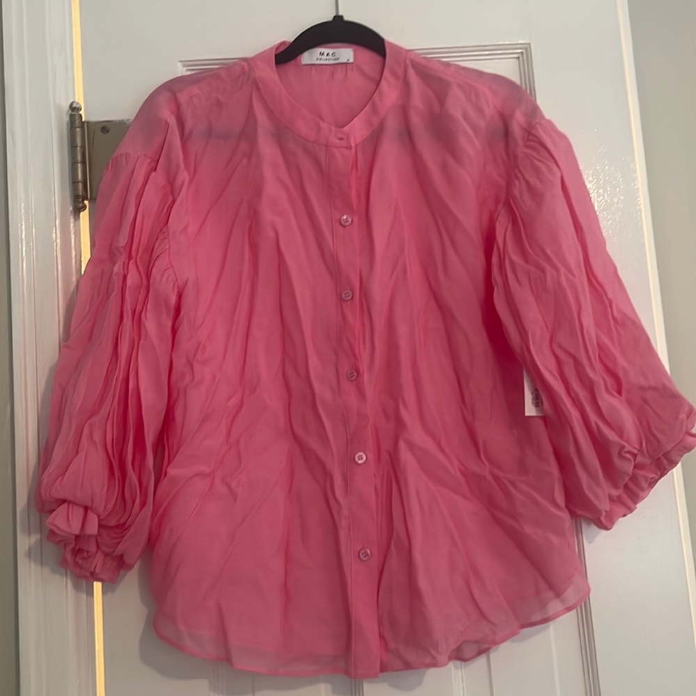 Pink button up top